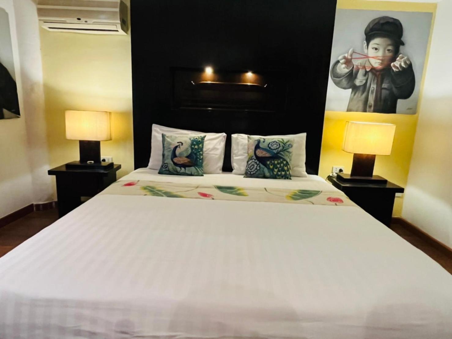 Отель Baipho Lifestyle Patong Экстерьер фото