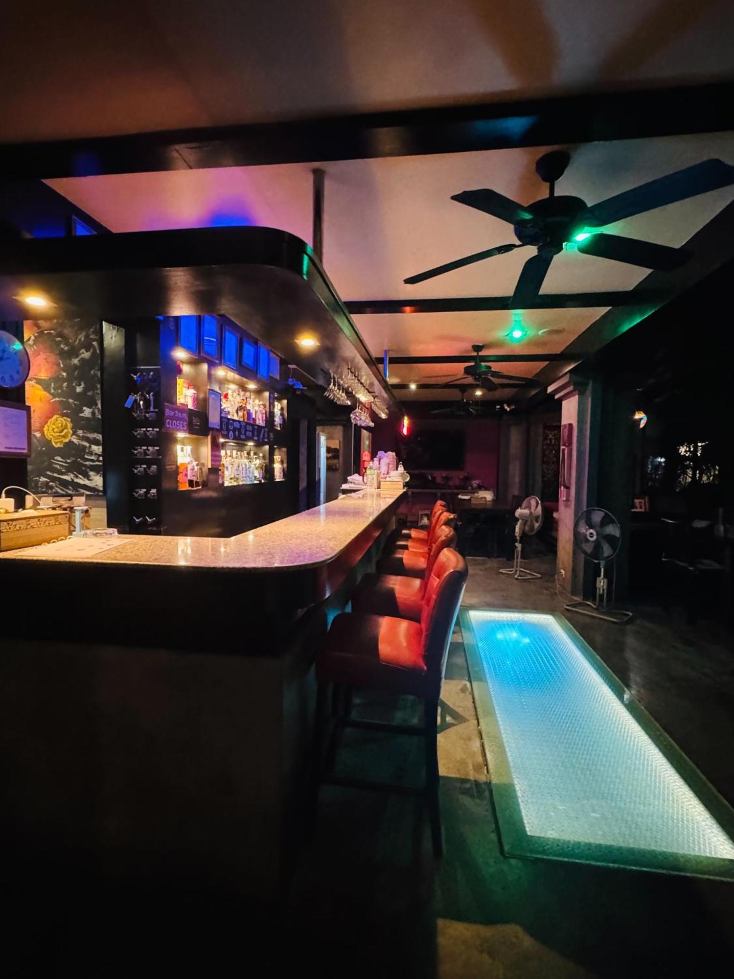 Отель Baipho Lifestyle Patong Экстерьер фото